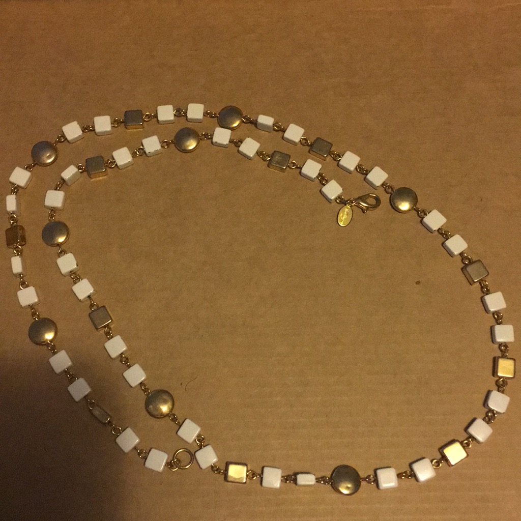 30 Worthington Gold White Square Link Necklace 12$